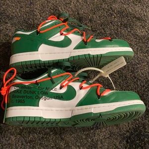 Off White SB Dunks size 10.5